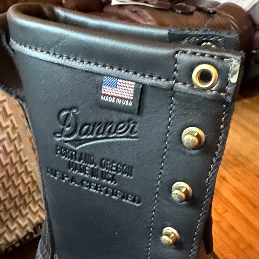 Danner Black Leather Moc Toe Work Boot with Gold Eyelets style 18102 Flashpoint - Picture 2 of 8